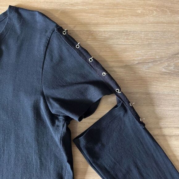 Vintage Tripp NYC Size XL Safety Pin Cutout Long Sleeve Tee Black Punk Rock Goth - Picture 2 of 6